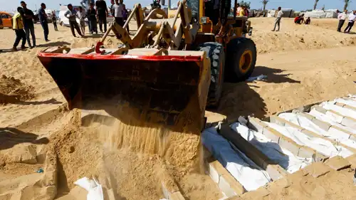 دفن فلسطينيين سلمتهم إسرائيل سابقا