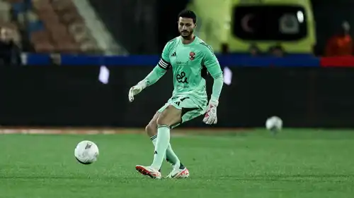 محمد الشناوي خلال مباراة الأهلي وزد