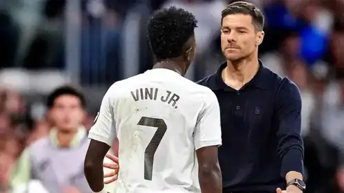 فينيسيوس جونيور وتشابي ألونسو