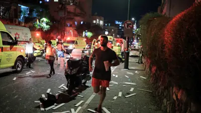 من آثار الضربات الإيرانية على تل أبيب