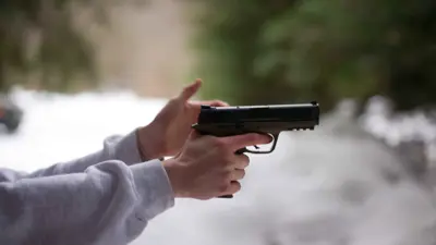 هجوم بمسدس (تعبيرية)