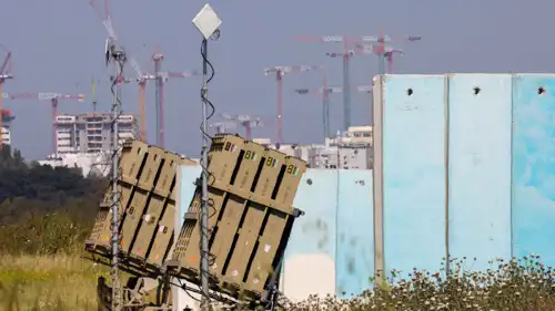 بطارية من منظومة القبة الحديدية الإسرائيلية للدفاع الجوي