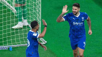 احتفال ميتروفيتش بالتسجيل مع الهلال السعودي