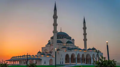 مسجد الشارقة الكبير
