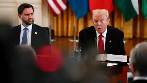 الرئيس الأمريكي خلال قمة مع قادة دول آسيا الوسطى