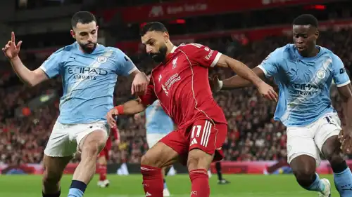محمد صلاح في مباراة ليفربول ومانشستر سيتي بالدوري الإنجليزي