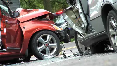 حادث سير بين مركبتين