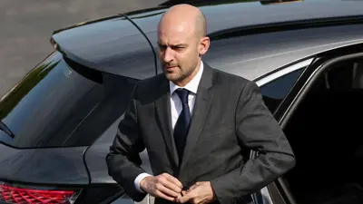 وزير الخارجية الفرنسي جان نويل بارو