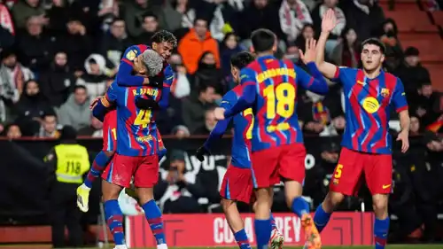 احتفال لاعبي برشلونة