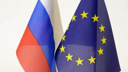 العلم الروسي والاتحاد الأوروبي
