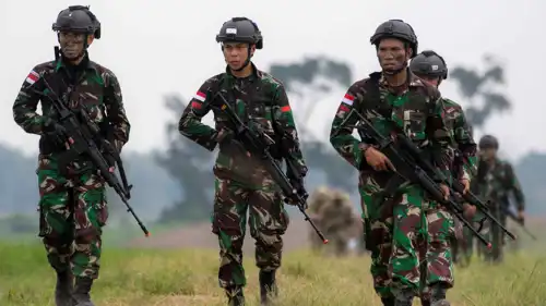 جنود إندونيسيين