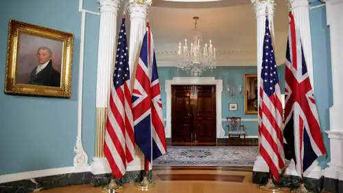 العلمان الأمريكي والبريطاني