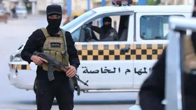 عنصر مسلح من جهاز الأمن العام السوري