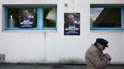 ملصقات حملة برونو ريتايو لرئاسة الحزب