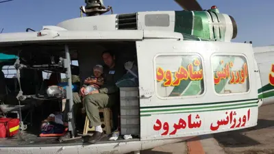 الدفاع المدني الإيراني ينقذ جرحى