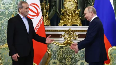  بوتين وبزشكيان خلال اللقاء