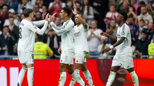 فالفيردي مع نجوم ريال مدريد