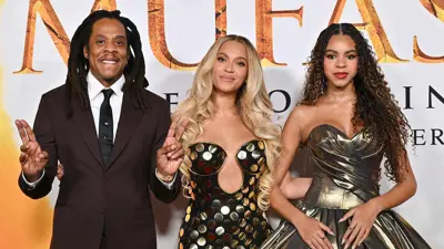 بلو آيفي مع والديها بيونسيه وجي زي