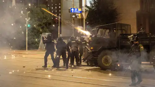 خلال المواجهات في بلغراد