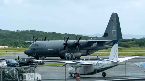 طائرة عسكرية أمريكية في بورتوريكو بمنطقة البحر الكاريبي