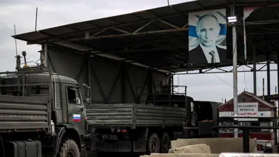 مدخل قاعدة حميميم