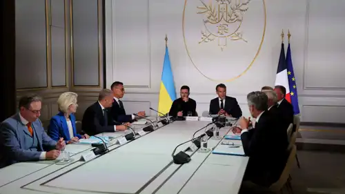 جانب من اجتماعات تحالف الراغبين في قصر الإيليزيه