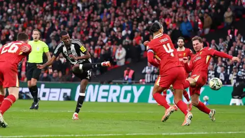 مواجهة سابقة بين ليفربول ونيوكاسل