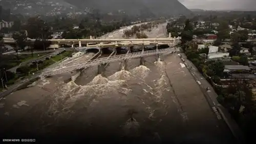 حالة طوارئ وشوارع مشلولة.. "قطار الأناناس" يعصف بكاليفورنيا