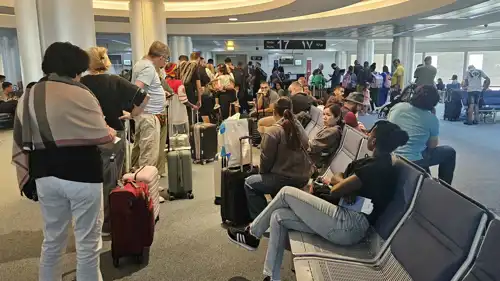 مسافرون في مطار بيروت الدولي