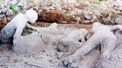 أفراد مدفونين ومحفوظين في مدينة بومبي الرومانية