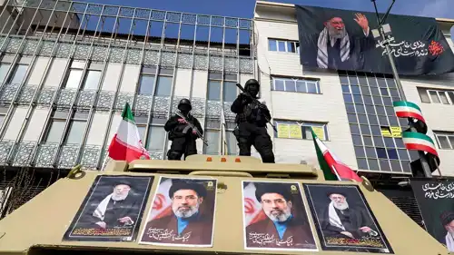 عناصر أمنية من "الباسيج" في طهران