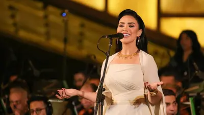 الفنانة المصرية مي فاروق