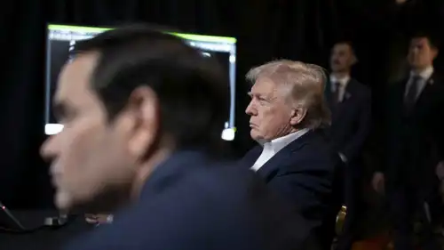 دونالد ترامب خلال عملية اعتقال نيكولاس مادورو