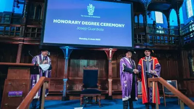 بيب غوارديولا مدرب مانشستر سيتي