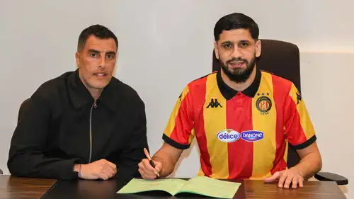 حمزة رفيعة مع المدير الرياضي للترجي يزيد منصوري