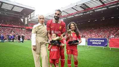 محمد صلاح وعائلته