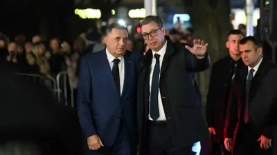  زعيم صرب البوسنة ميلوراد دوديك ورئيس صربيا ألكسندر فوتشيتش