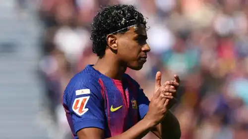 لامين يامال نجم برشلونة