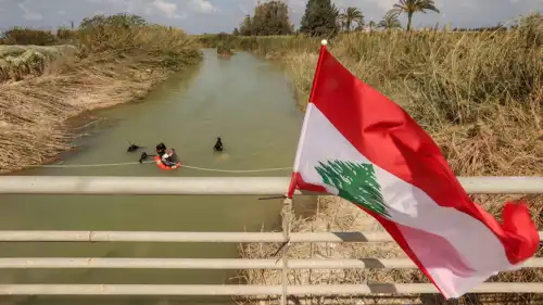 رفع العلم اللبناني في القاسمية، جنوبي لبنان
