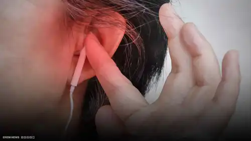 سماعات الأذن تسبب الخرف.. دراسة صادمة تفجر الجدل