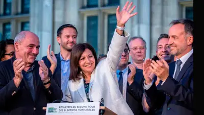 آن هيدالغو، رئيسة بلدية باريس الحالية وعضو الحزب الاشتراكي الفرنسي