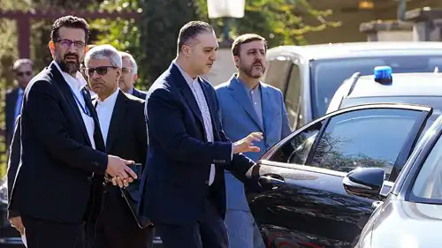 الوفد الإيراني لمحادثات جنيف