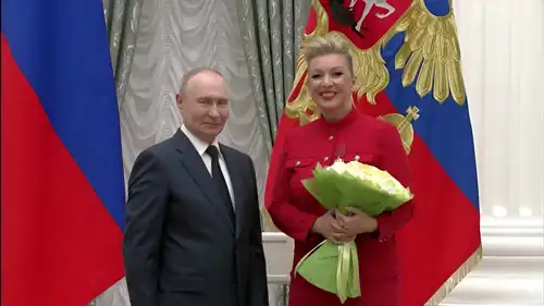 بوتين خلال تكريم زاخاروفا
