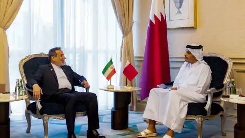 عراقجي مع رئيس الوزراء القطري