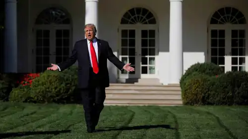 ترامب في حديقة البيت الأبيض