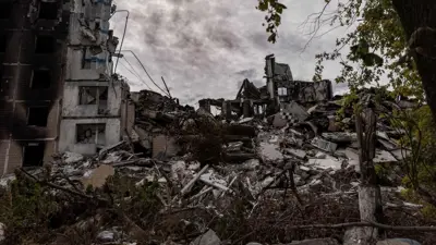 آثار هجوم روسي على دونيتسك