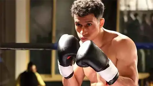 عصام عمر في مسلسل "بطل العالم"