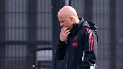 أرني سلوت مدرب ليفربول