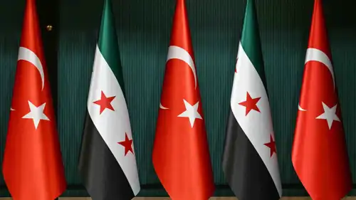 العلمان التركي والسوري