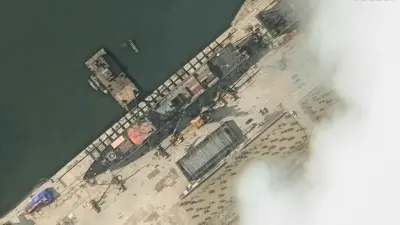 صورة جوية للسفينة قبل إطلاقها